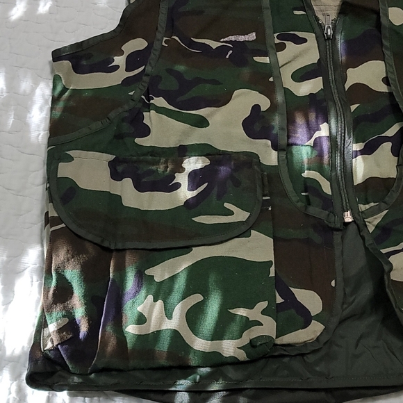 Game Winner Hunting Vest w/ Game Bag L - Picture 5 of 8